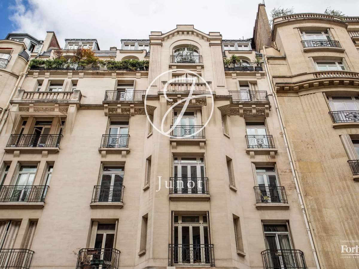 Apartment Paris 16e
