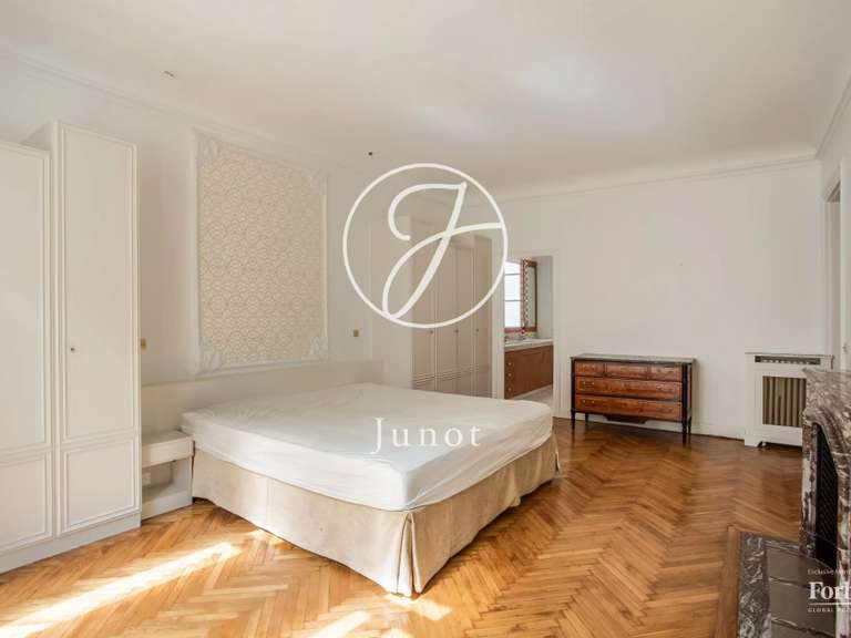 Appartement Paris 16e - 5 chambres - 279m²