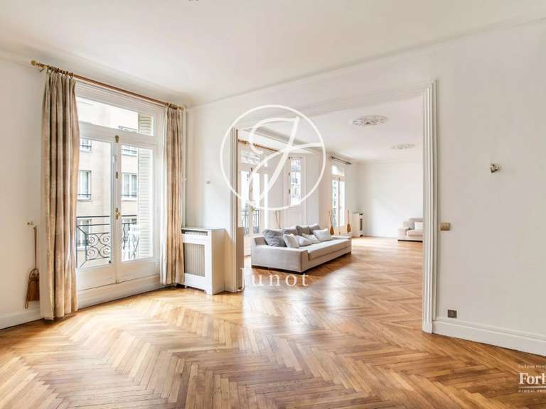 Appartement Paris 16e - 5 chambres - 279m²