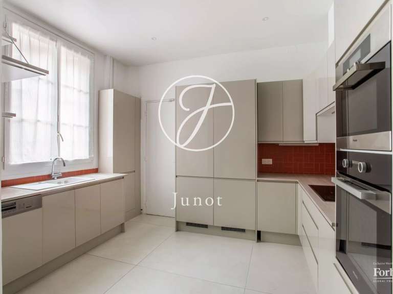 Appartement Paris 16e - 5 chambres - 279m²