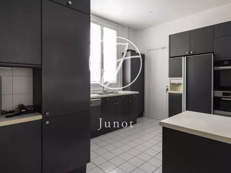 Apartment Paris 16e - 5 bedrooms - 279m²