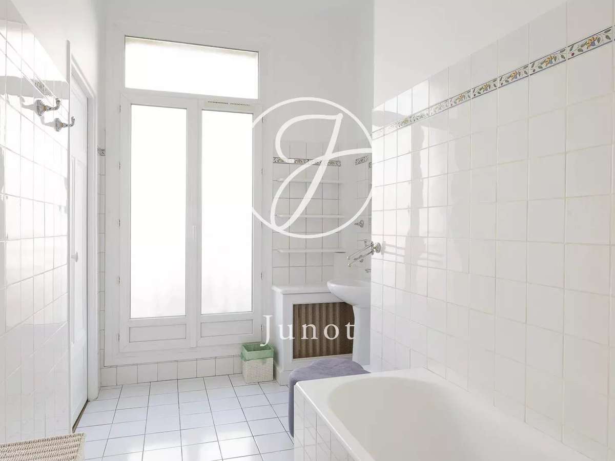 Apartment Paris 16e