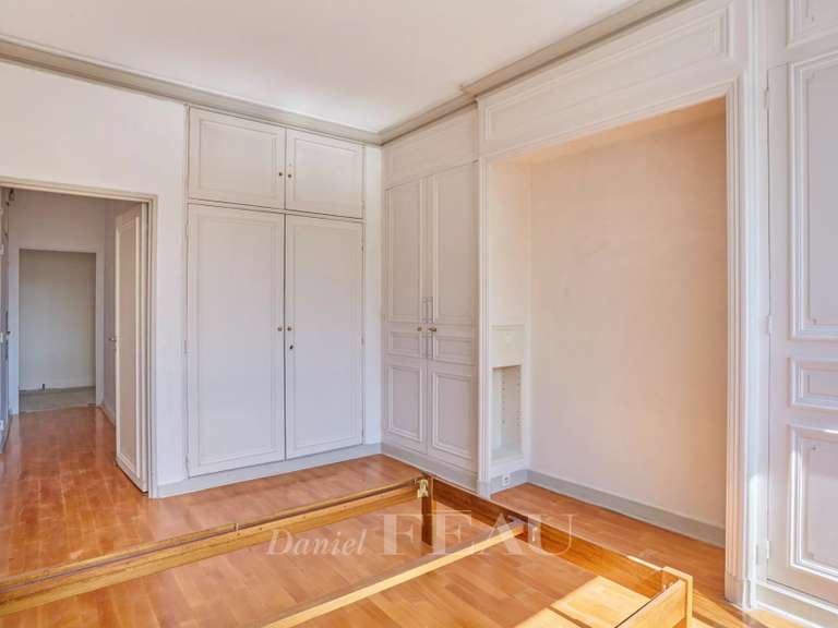 Appartement Paris 16e - 2 chambres - 84m²