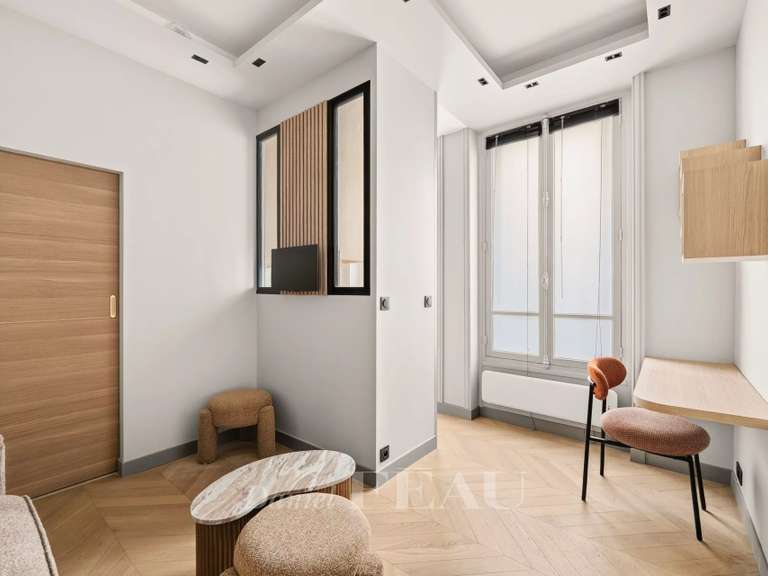 Appartement Paris 16e - 16m²