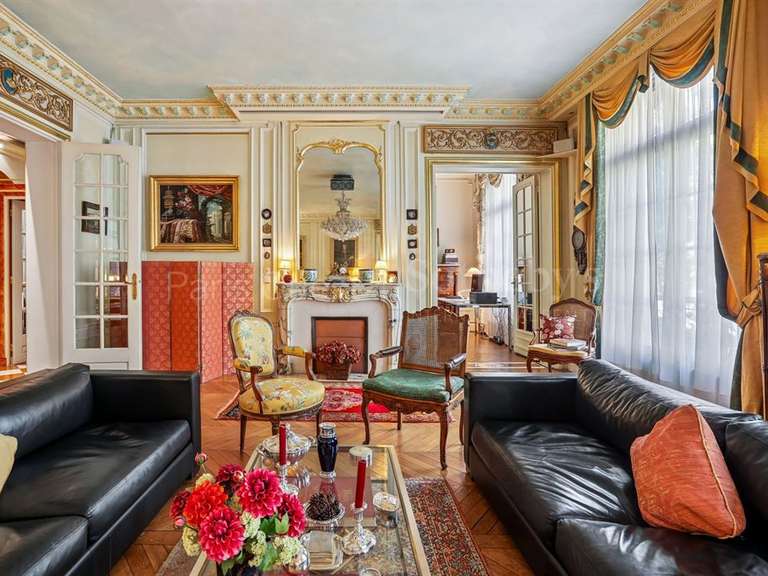 Appartement Paris 16e - 4 chambres - 254m²