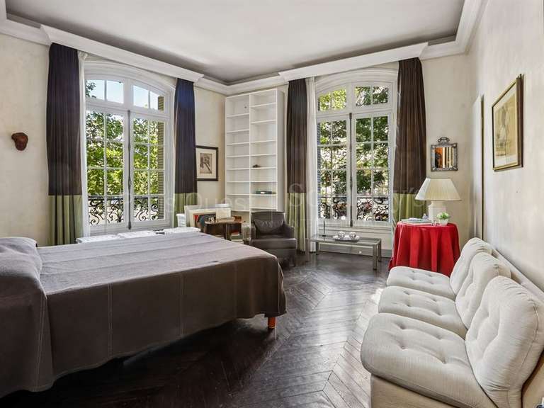 Appartement Paris 16e - 4 chambres - 254m²