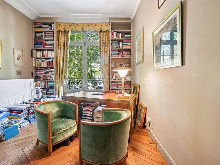 Appartement Paris 16e - 4 chambres - 254m²