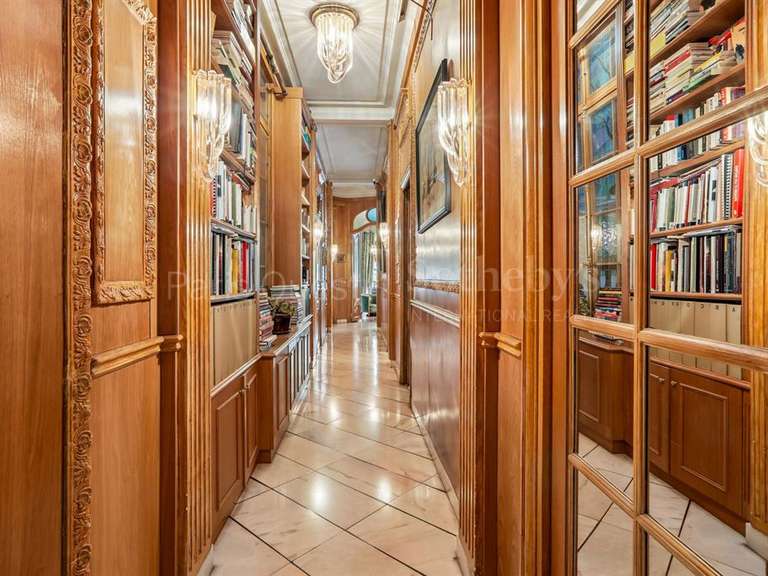 Appartement Paris 16e - 4 chambres - 254m²