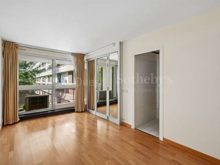 Appartement Paris 16e - 2 chambres - 80m²