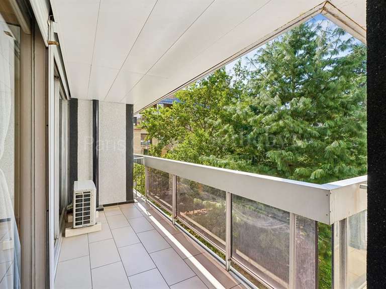 Appartement Paris 16e - 2 chambres - 80m²