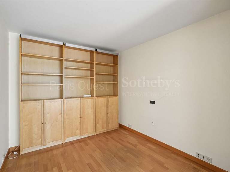 Appartement Paris 16e - 2 chambres - 80m²