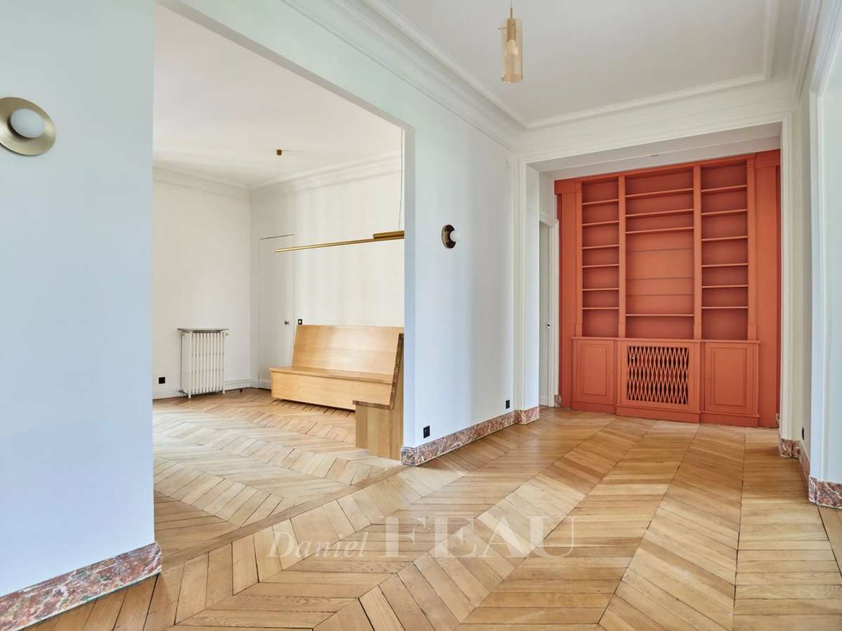 Apartment Paris 16e