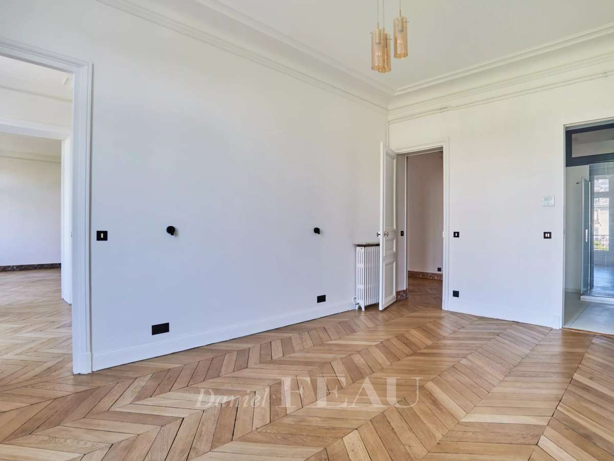 Apartment Paris 16e