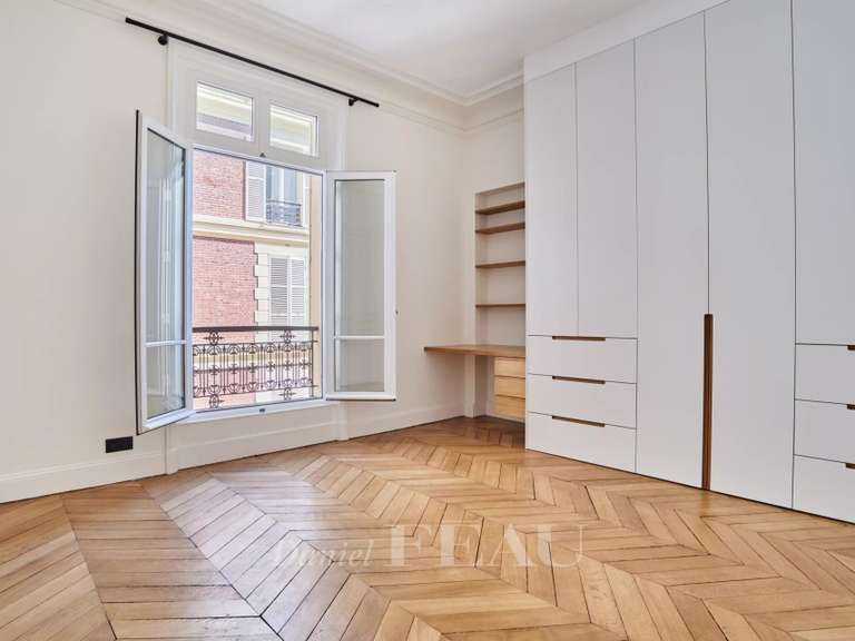 Apartment Paris 16e - 5 bedrooms - 220m²