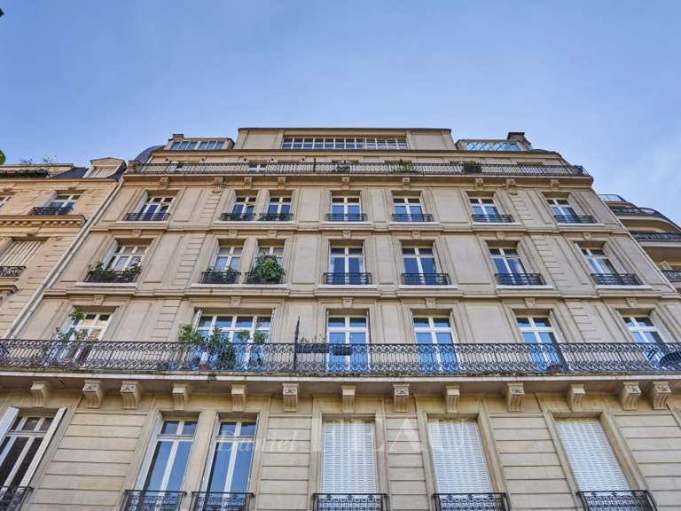 Apartment Paris 16e - 5 bedrooms - 220m²