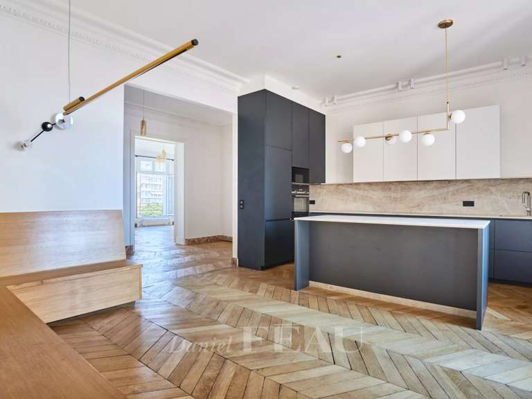 Apartment Paris 16e - 5 bedrooms - 220m²