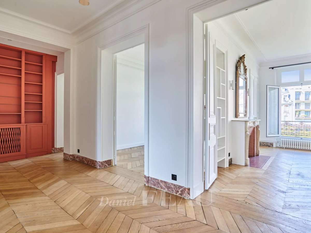 Apartment Paris 16e