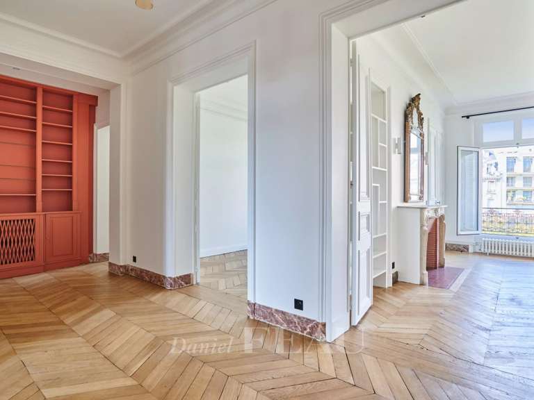 Apartment Paris 16e - 5 bedrooms - 220m²