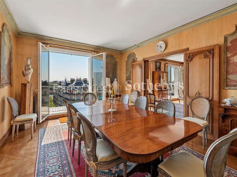 Appartement Paris 16e - 3 chambres - 177m²