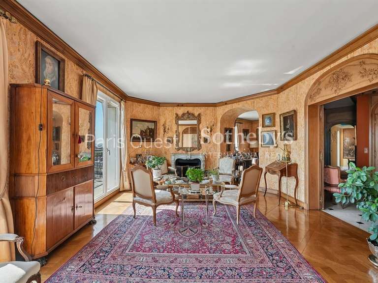 Appartement Paris 16e - 3 chambres - 177m²