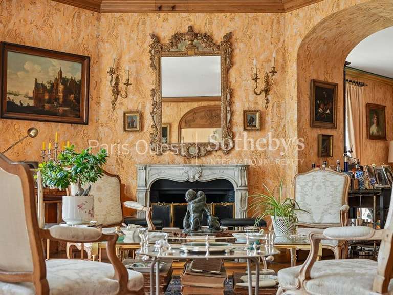 Appartement Paris 16e - 3 chambres - 177m²