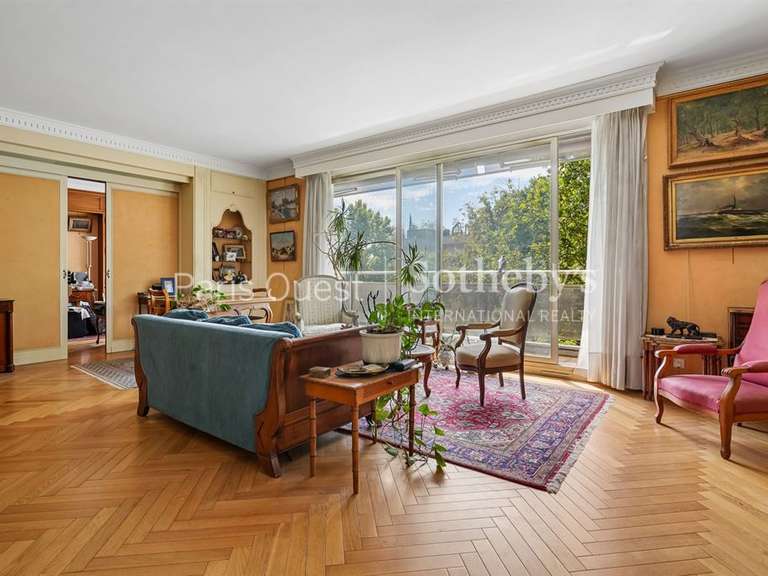 Appartement Paris 16e - 3 chambres - 178m²