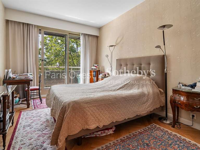 Appartement Paris 16e - 3 chambres - 178m²