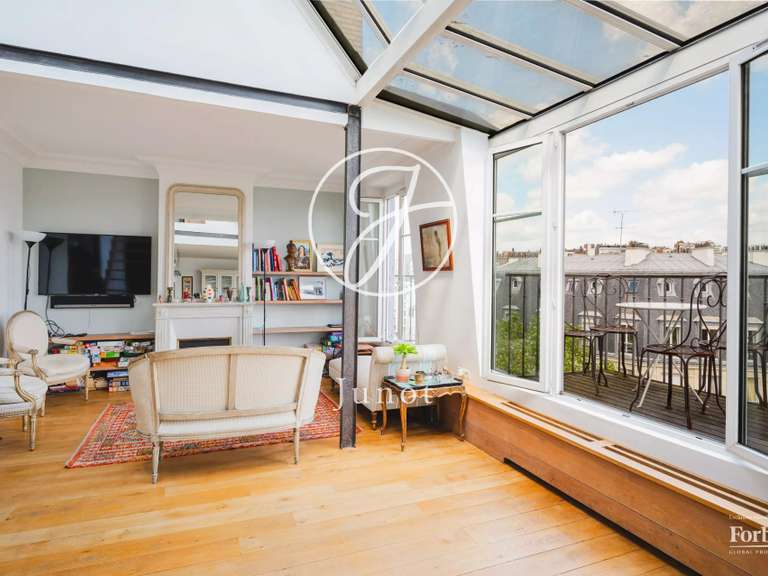 Appartement Paris 16e - 3 chambres - 127m²