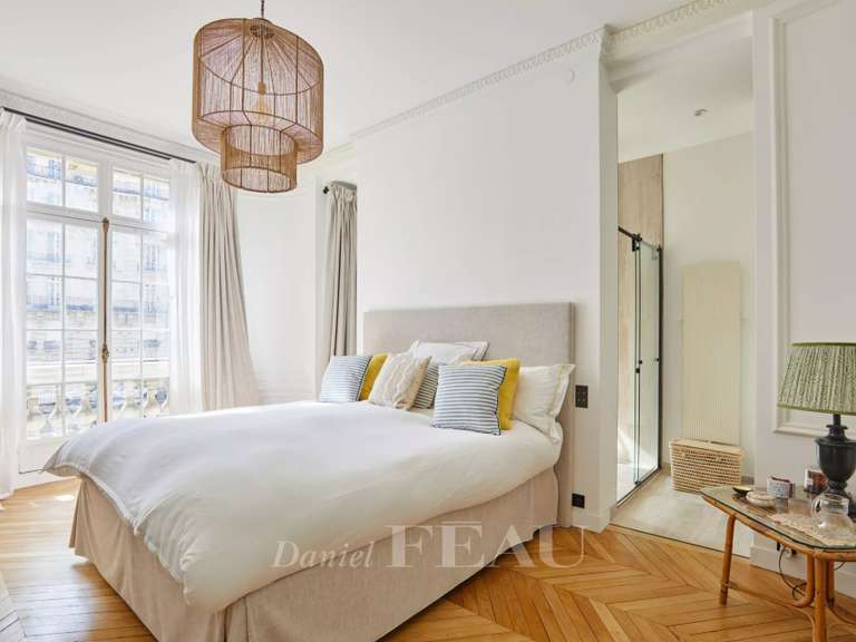 Appartement Paris 16e - 4 chambres - 230m²