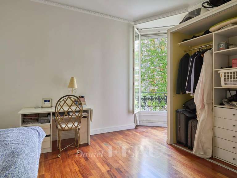 Appartement Paris 16e - 3 chambres - 147m²