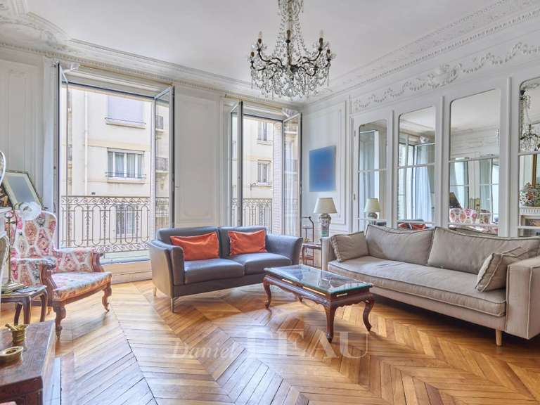 Appartement Paris 16e - 4 chambres - 182m²