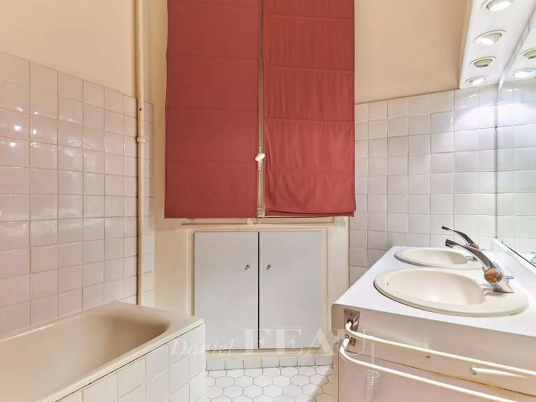 Appartement Paris 16e - 4 chambres - 182m²