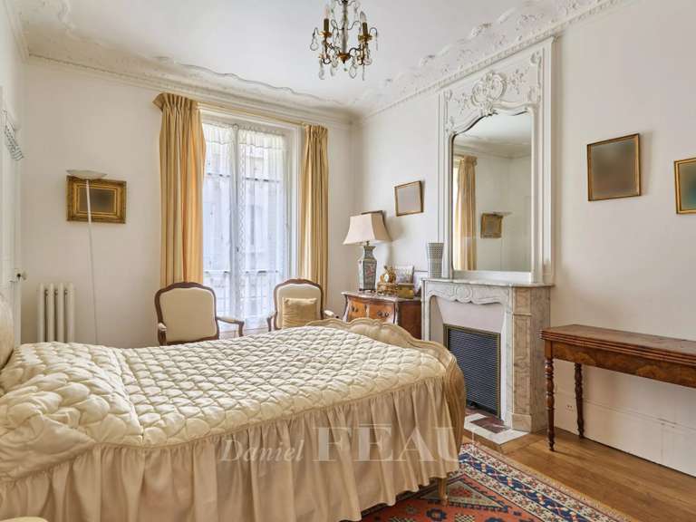 Appartement Paris 16e - 4 chambres - 182m²