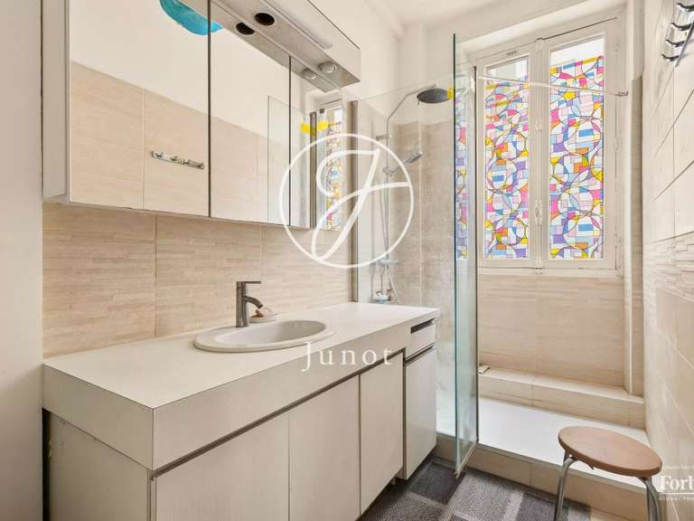 Appartement Paris 16e - 2 chambres - 104m²
