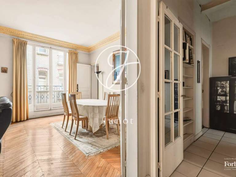 Appartement Paris 16e - 2 chambres - 104m²