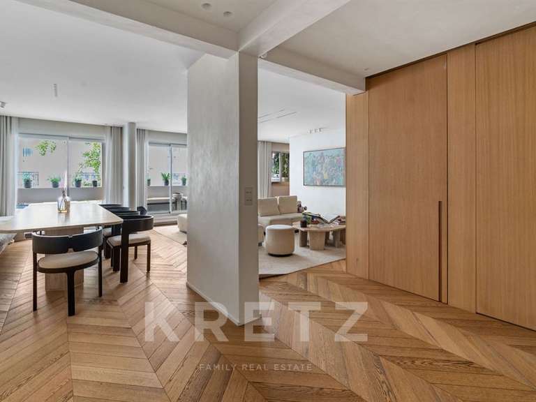 Appartement Paris 16e - 2 chambres - 130m²