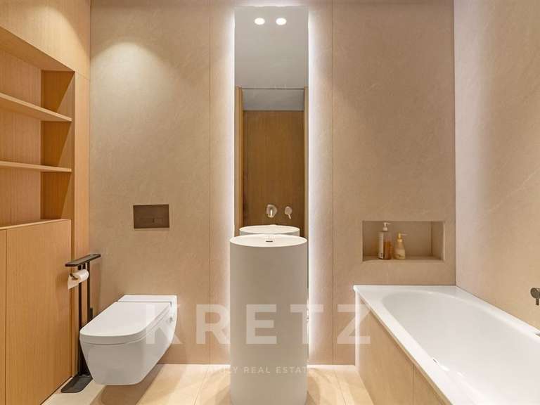 Appartement Paris 16e - 2 chambres - 130m²
