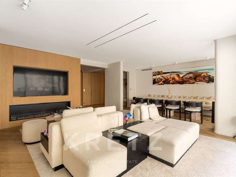 Appartement Paris 16e - 2 chambres - 130m²