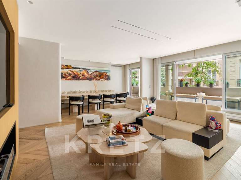Appartement Paris 16e - 2 chambres - 130m²