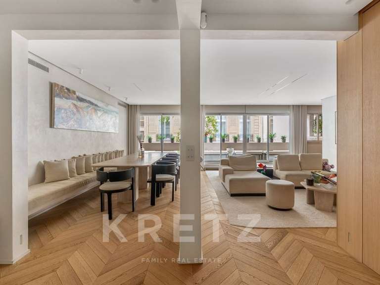 Appartement Paris 16e - 2 chambres - 130m²