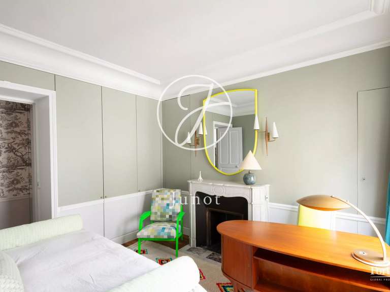 Appartement Paris 16e - 3 chambres - 84m²