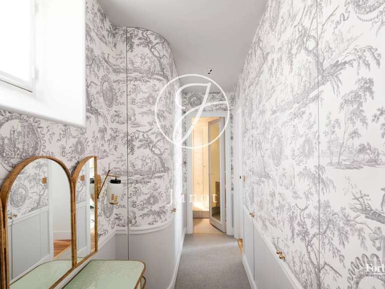 Appartement Paris 16e - 3 chambres - 84m²