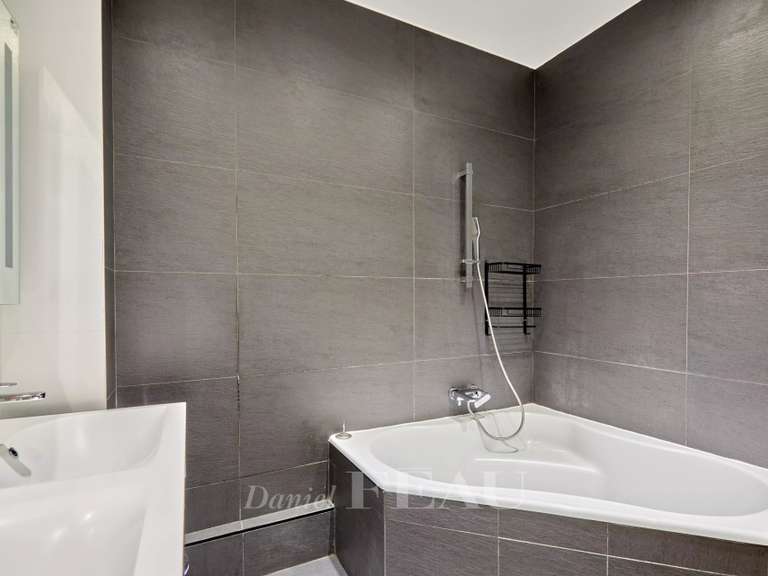 Appartement Paris 16e - 3 chambres - 138m²