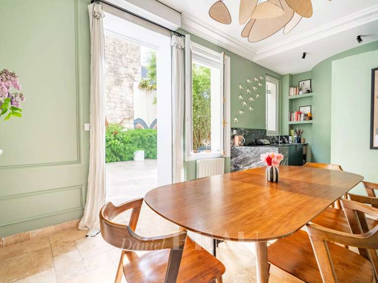 Appartement Paris 16e - 3 chambres - 138m²