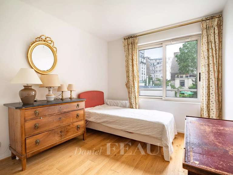 Appartement Paris 16e - 2 chambres - 102m²