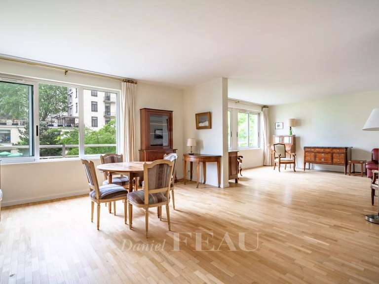 Appartement Paris 16e - 2 chambres - 102m²