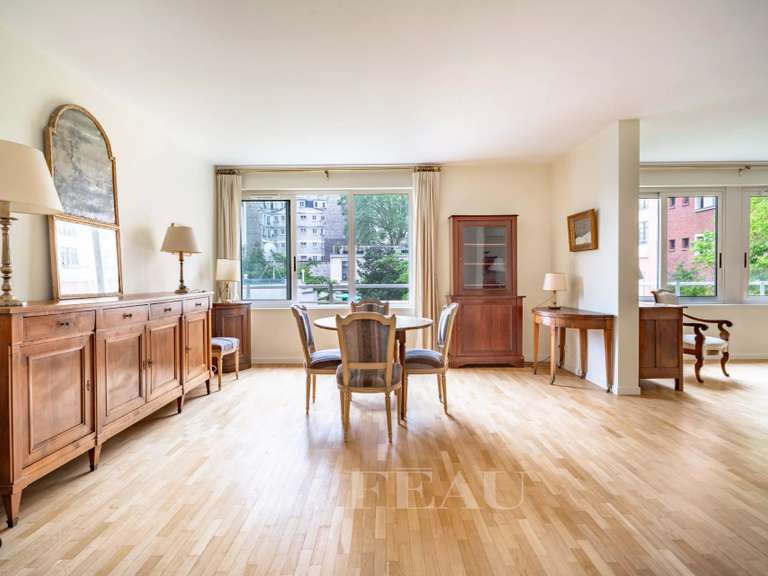 Appartement Paris 16e - 2 chambres - 102m²