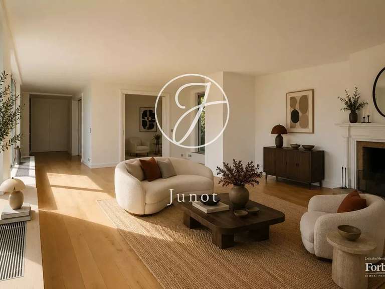 Appartement Paris 16e - 3 chambres - 169m²