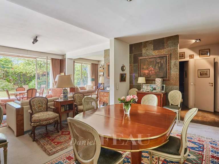 Appartement Paris 16e - 3 chambres - 123m²