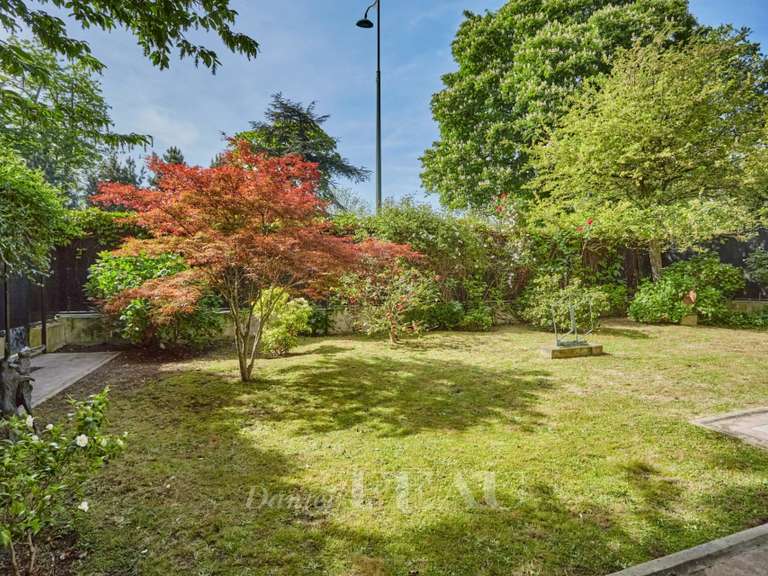Appartement Paris 16e - 3 chambres - 123m²